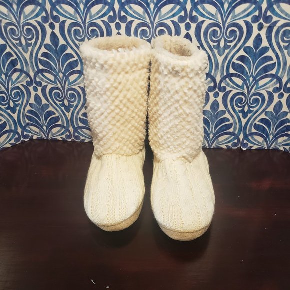 Thick warm crocheted Chunky lounge slippers  rubber sole off-white sz 8-9 - Picture 6 of 12